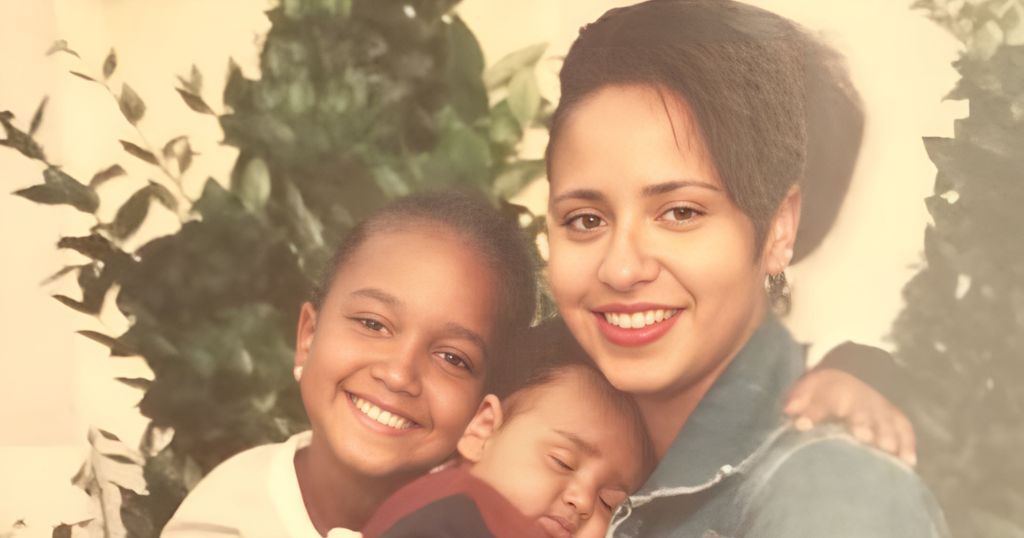 Laurie Holmond Personal Background and Early Life